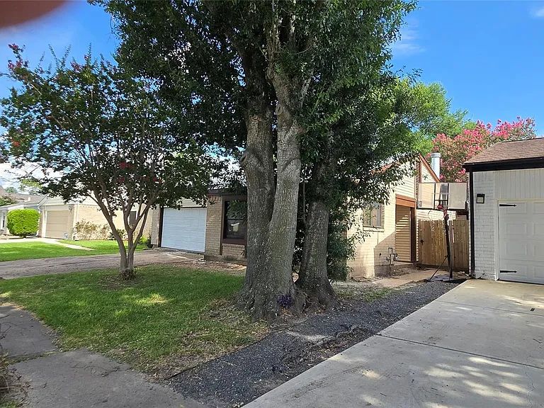 6311 Dawnridge Dr — Photo 27