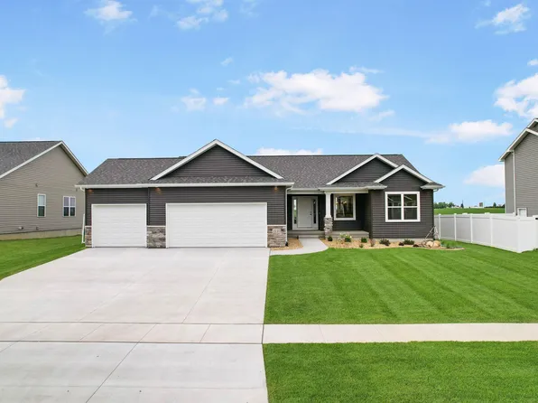 1440 Partridge Ln, Waterloo, IA 50701