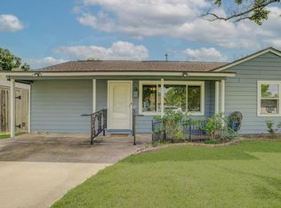 413 Farrer St, Angleton, TX 77515