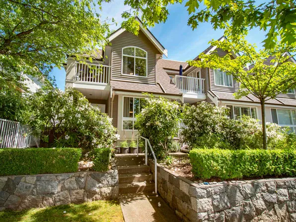 270 Keith Rd E #1, North Vancouver, BC V7J 2J4