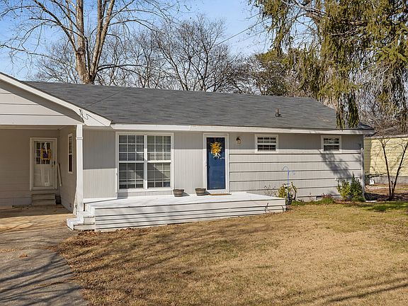 3rd image of 3907 Memphis Dr