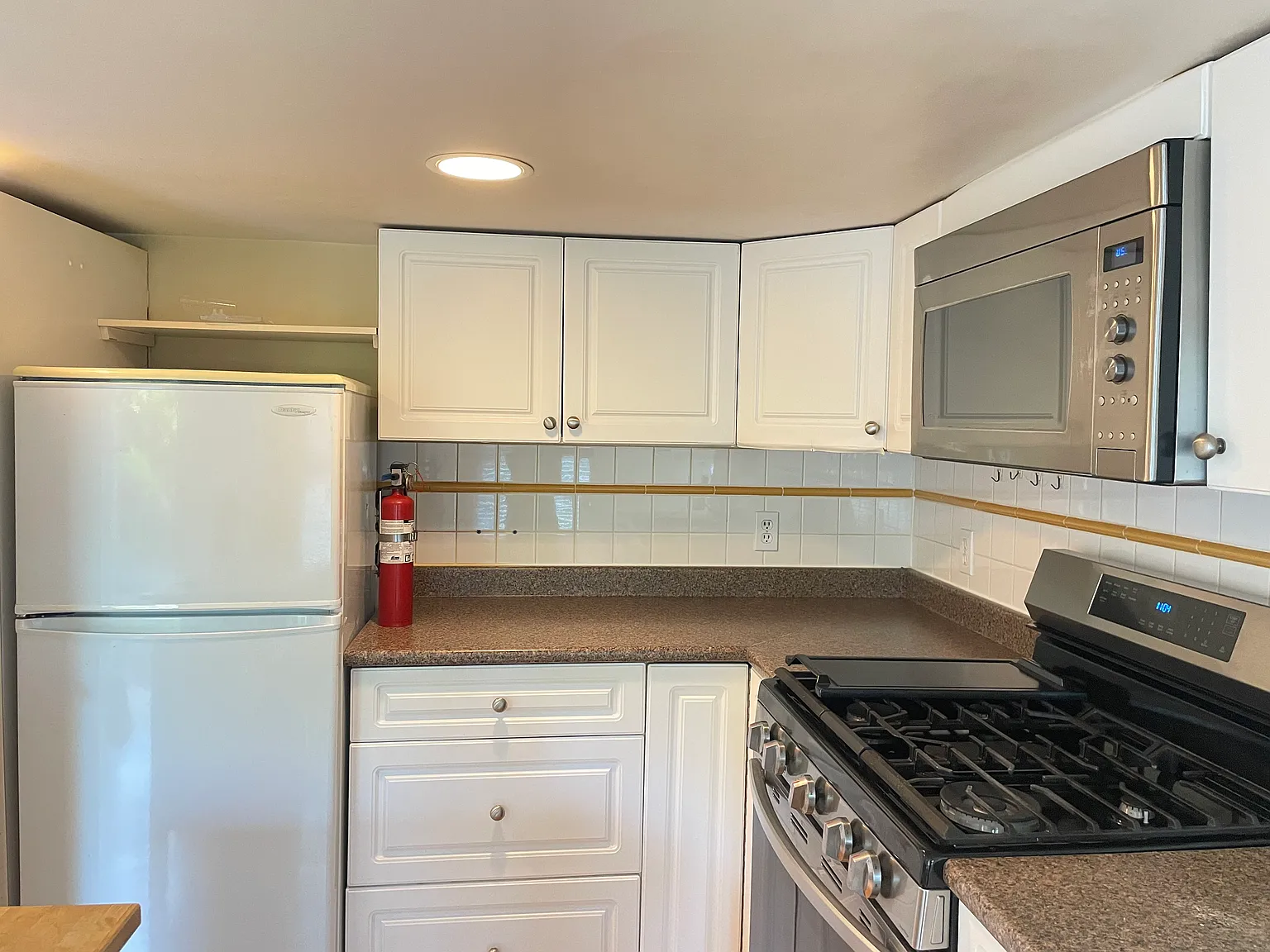 Basement at 3008 west 37th Ave. Newly renovated 1 Br. +1 Den — Photo 4