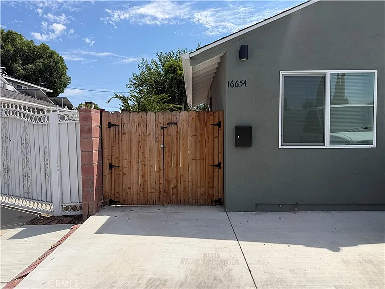 16654 Horace St — Photo 1