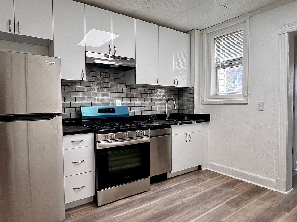 1st image of 2567 37th St #1