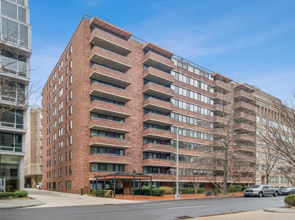 1140 23rd St NW APT 906, Washington, DC 20037