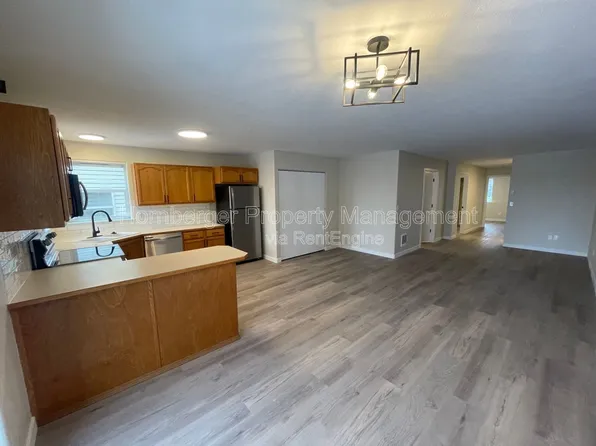 1605 E Hartson Ave APT 1, Spokane, WA 99202