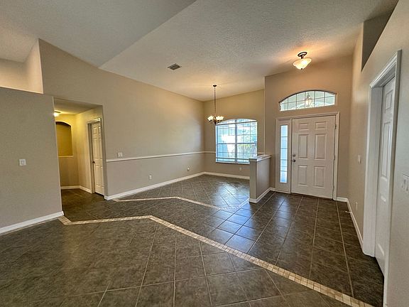 4th image of 32 Franciscan Ln