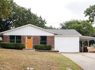 1826 S Travis Ave, Denison, TX 75021