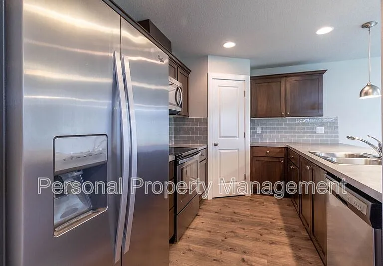 2917 Fruit Valley Rd #A — Photo 3