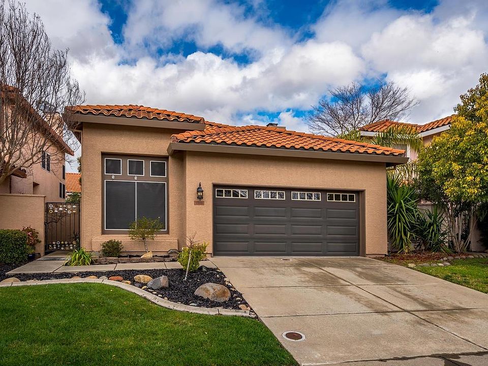 2nd image of 5516 Cabrillo Way