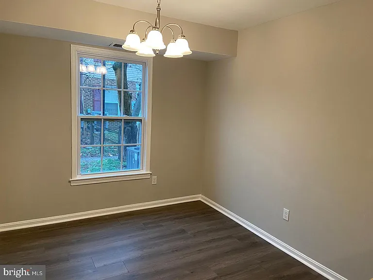 34 Hancock Pl NE — Photo 4