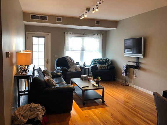 5th image of 8 Walnut St Unit 220