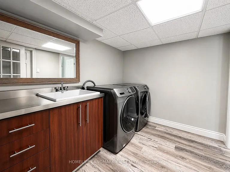 8 McKennon St — Photo 18