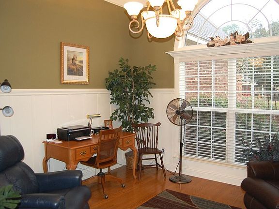 4th image of 128 Gardenia Dr