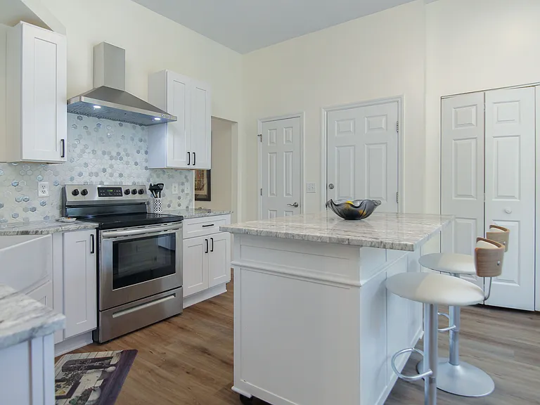 1264 Center Lake Dr — Photo 16