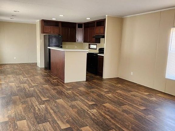 3rd image of 147 Black Walnut