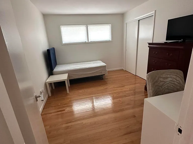 172 Larchwood Ave — Photo 26