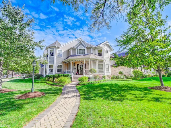 301 S Prospect Ave, Park Ridge, IL 60068