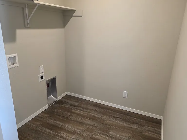 1331 E Honolulu Pl — Photo 28