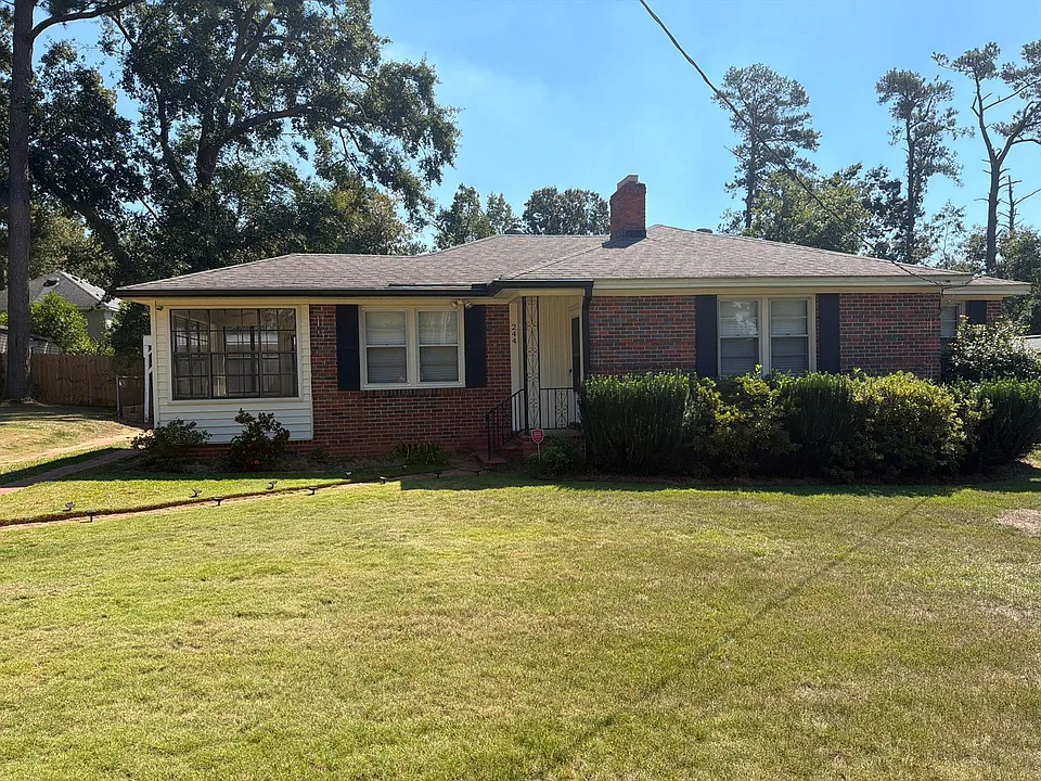 244 E Vineland Rd