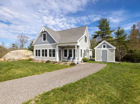4 Colony Lane #104, Arundel, ME 04046