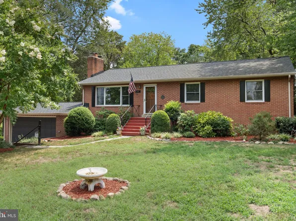 1329 Devils Reach Rd, Woodbridge, VA 22192