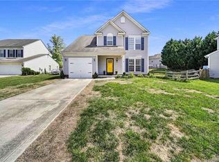 11638 Northwoods Forest Dr, Charlotte, NC 28214