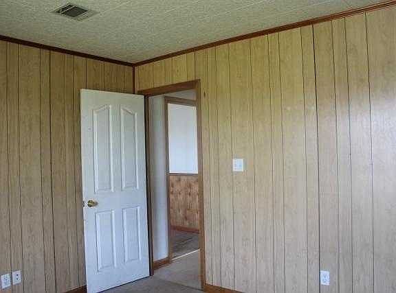 "638WisdomRdInterior.jpg"