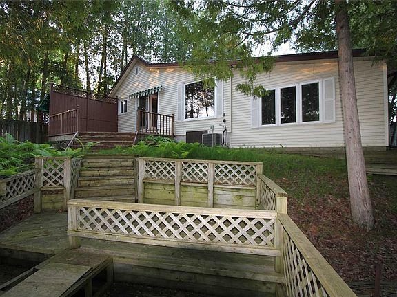 5th image of 184 Riverbank Dr