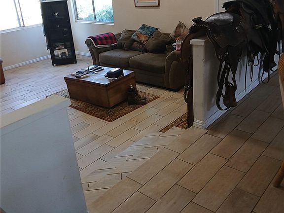 2nd image of 4926 Hedrick Ave