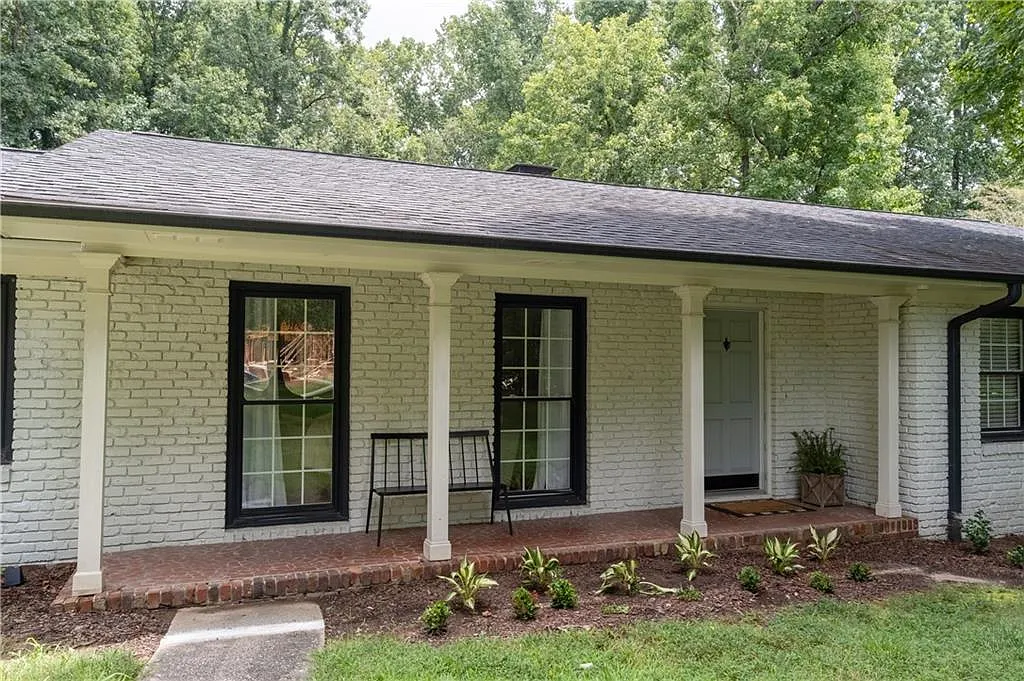 3 bed, 2.0 bath, 1716 sqft, $3,000 — Photo 4