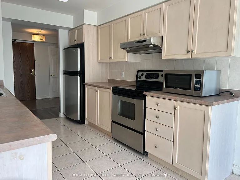 156 Enfield Pl #2205 — Photo 10