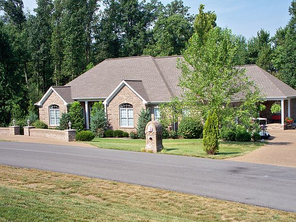 118 Magnolia Dr