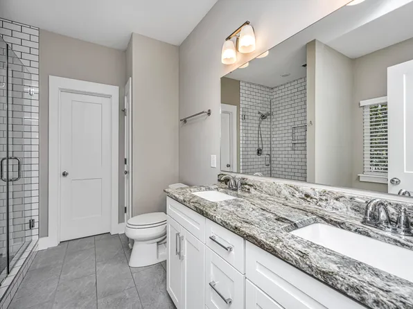 154 Pecan Dr, Summerville, SC 29483