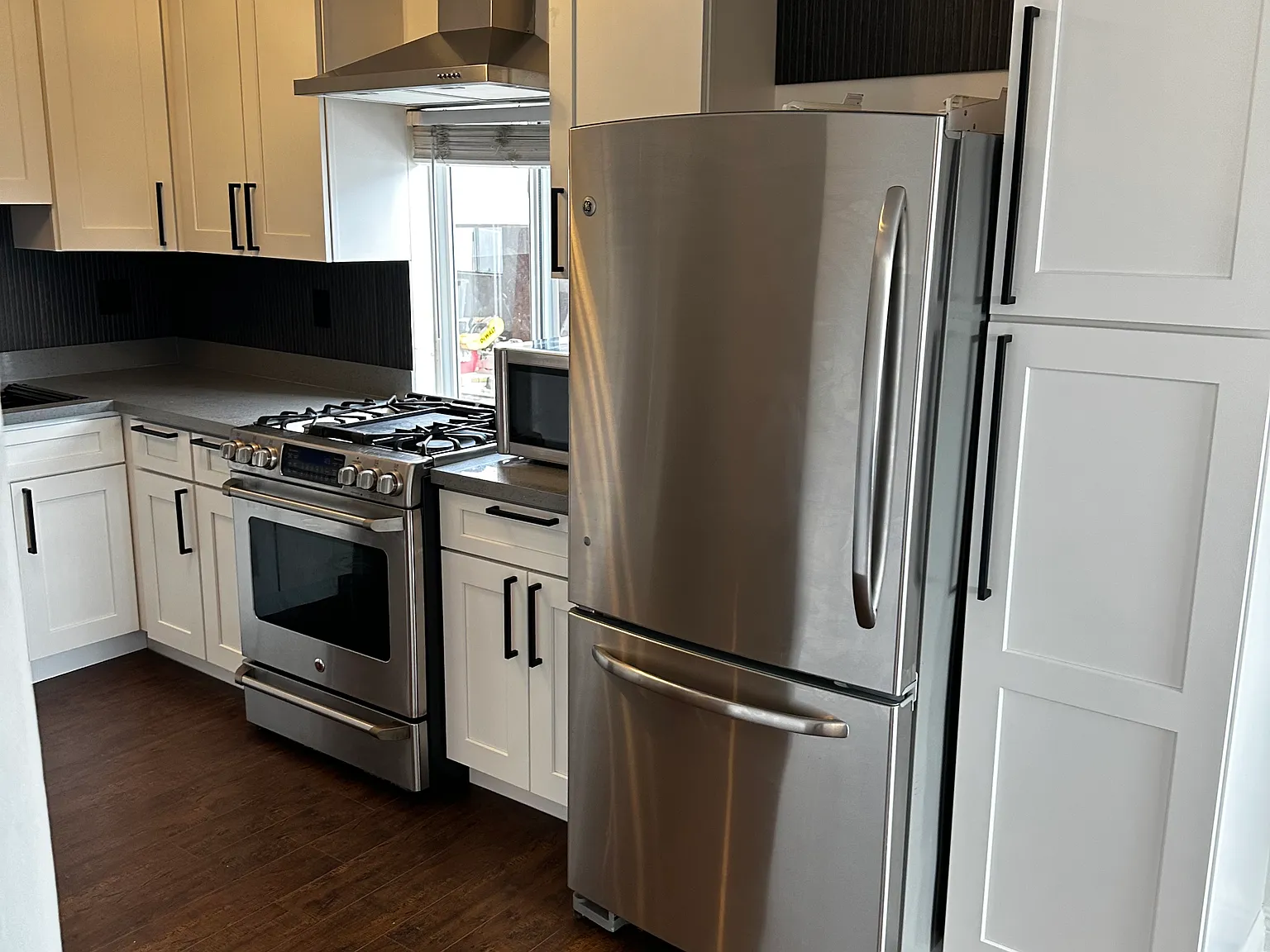 2 bed, 900 sqft, $2,800 — Photo 2