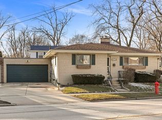 18116 Riegel Rd, Homewood, IL 60430