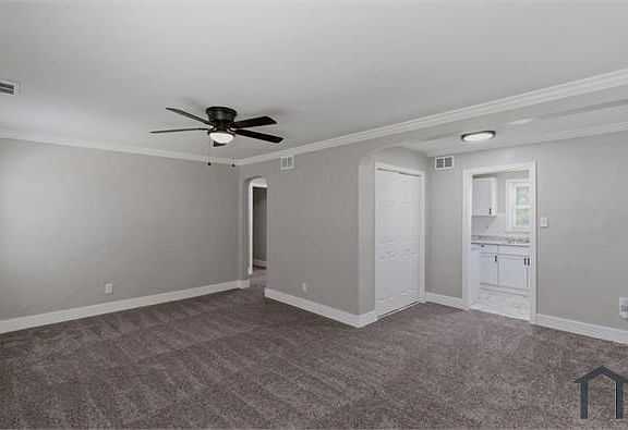 2nd image of 6310 S Benton Ave
