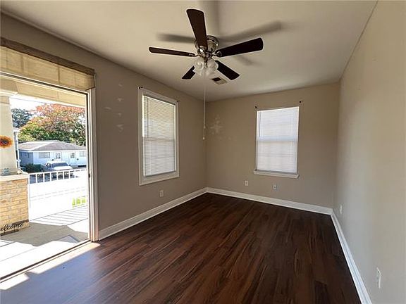 3rd image of 315 Amelia St