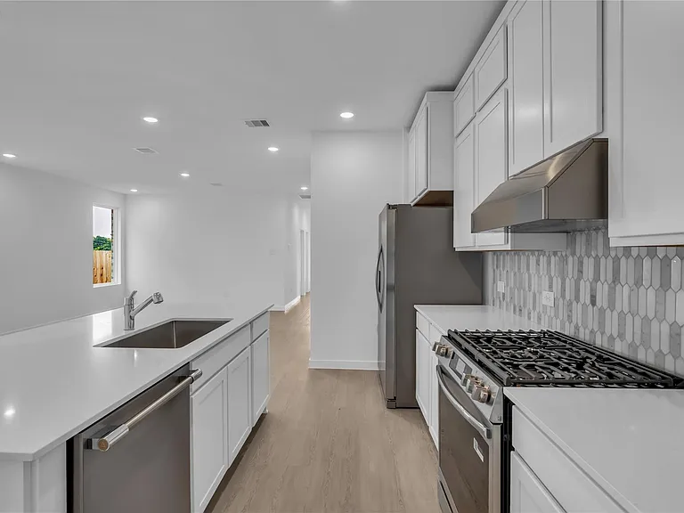 11688 Lazy Oak Creek Dr — Photo 17
