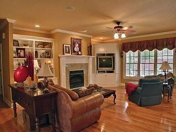 3rd image of 441 Deerfield Ct
