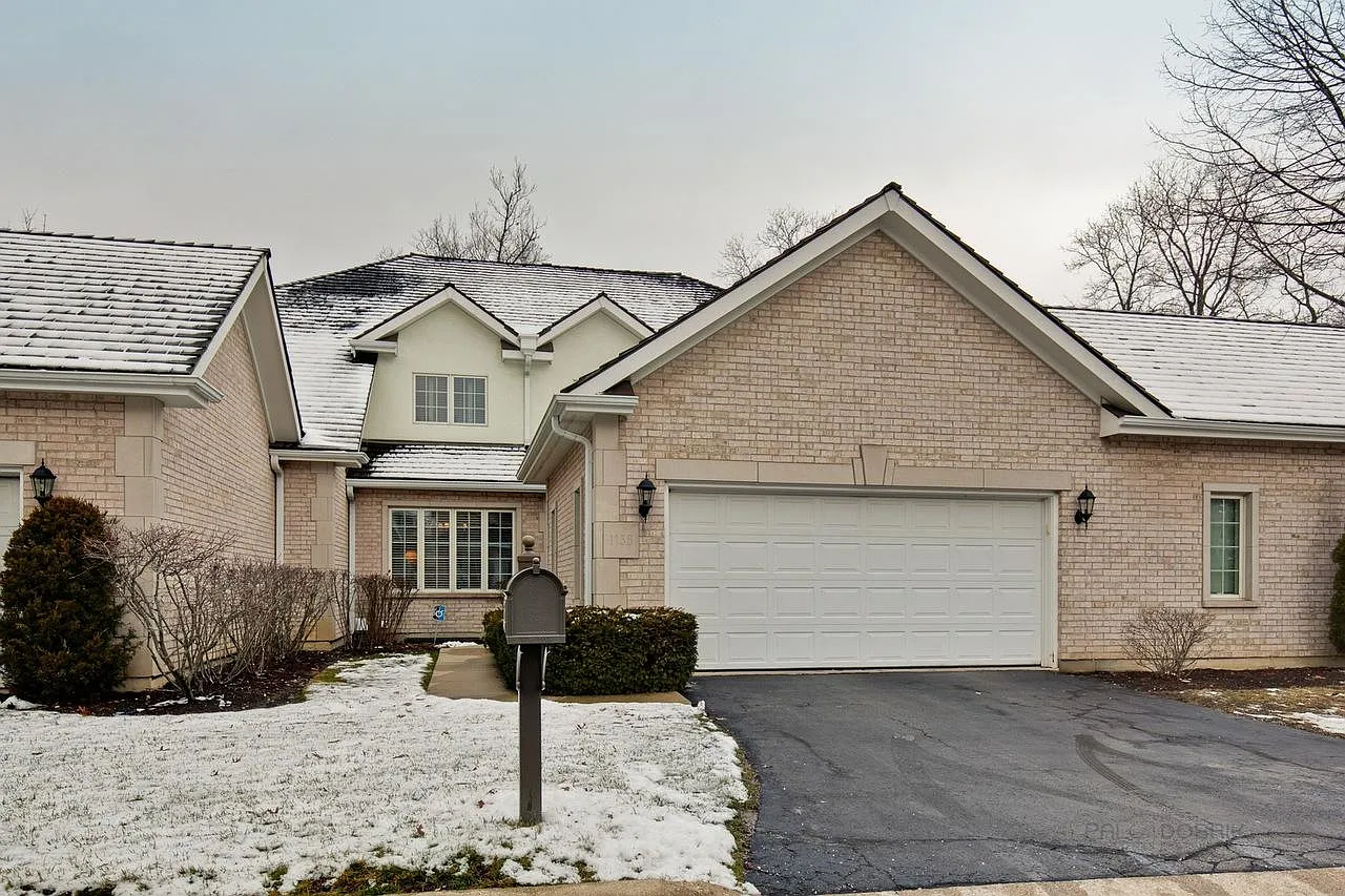 1138 Pine Oaks Cir photo 1