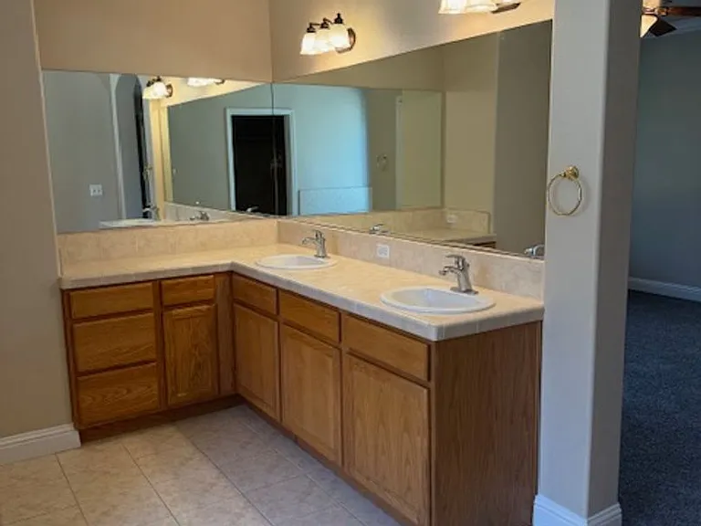 1390 Empress Ln — Photo 21