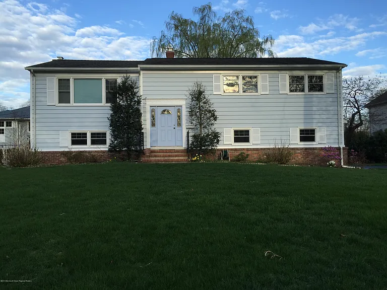 1169 Lincoln Ct — Photo 1