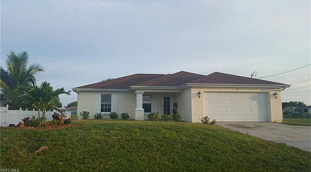 1st image of 827 Diplomat Pkwy E