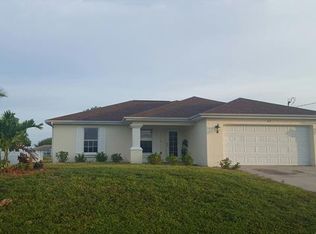 827 Diplomat Pkwy E, Cape Coral, FL 33909