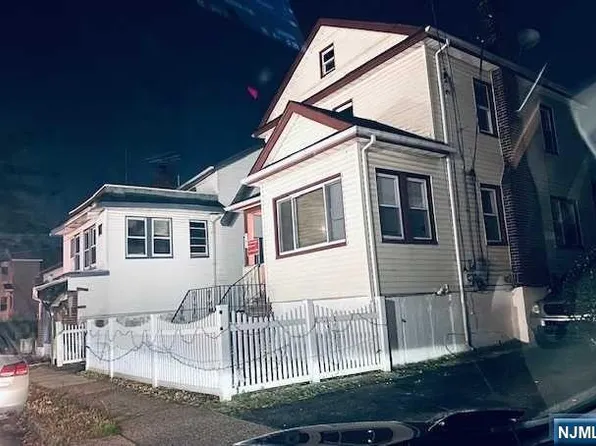 186 1st St, Englewood, NJ 07631