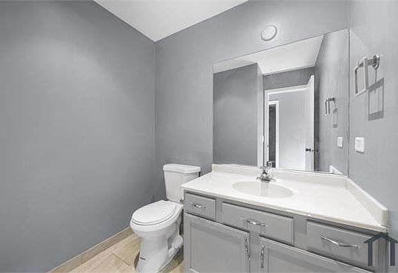 5th image of 816 Katherine Ln