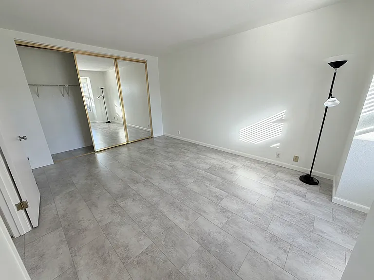 952 Mission Rd — Photo 10