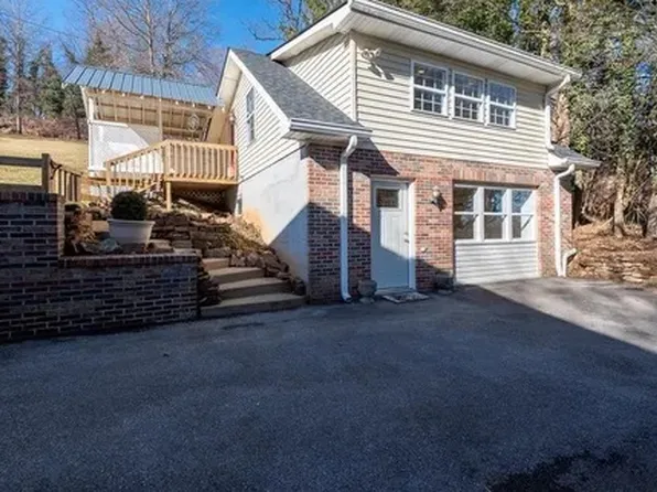 115 Hillside Dr NE #B, Abingdon, VA 24210