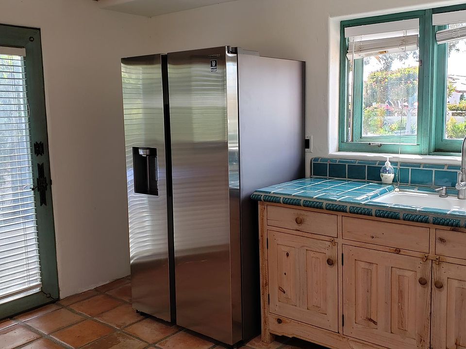 1st image of 406 Camino De Encanto